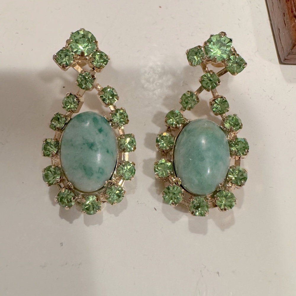 Vintage pierced earrings.